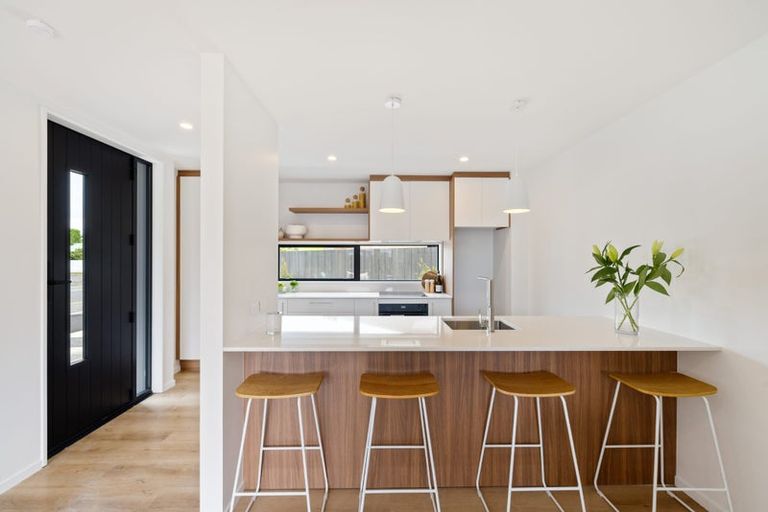 Photo of property in 1/153 Springfield Road, St Albans, Christchurch, 8014