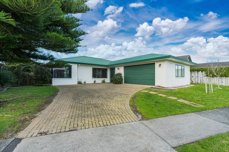 Photo of property in 30 Caversham Drive, Rototuna, Hamilton, 3210