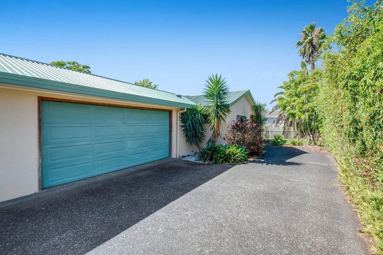 Photo of property in 2/112 Parkhurst Road, Parakai, 0830