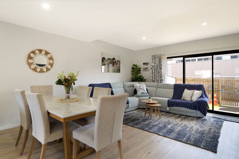 Photo of property in 45 Eileen Newey Place, Henderson, Auckland, 0612