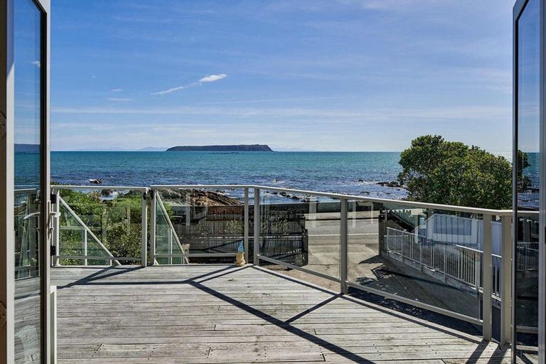 Photo of property in 25 Sunset Parade, Plimmerton, Porirua, 5026