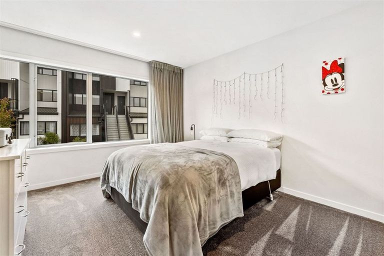 Photo of property in 6 Catalina Bay Drive, Hobsonville, Auckland, 0616