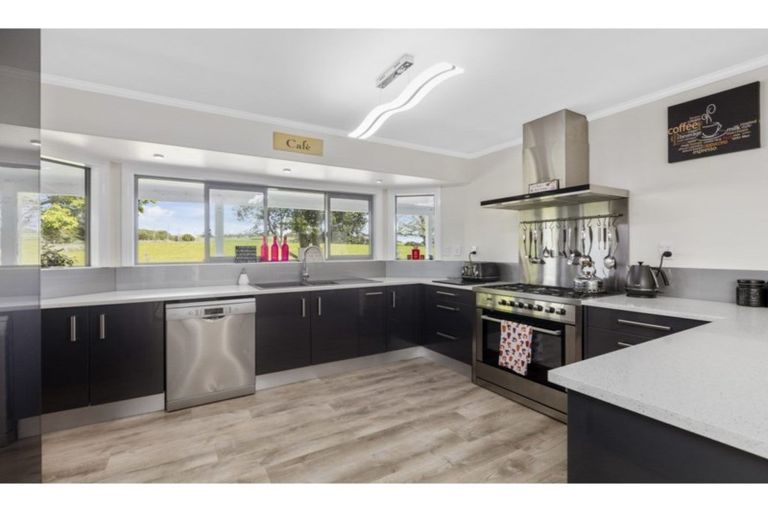 Photo of property in 515 Whitehills Road, Waitoki, Silverdale, 0994