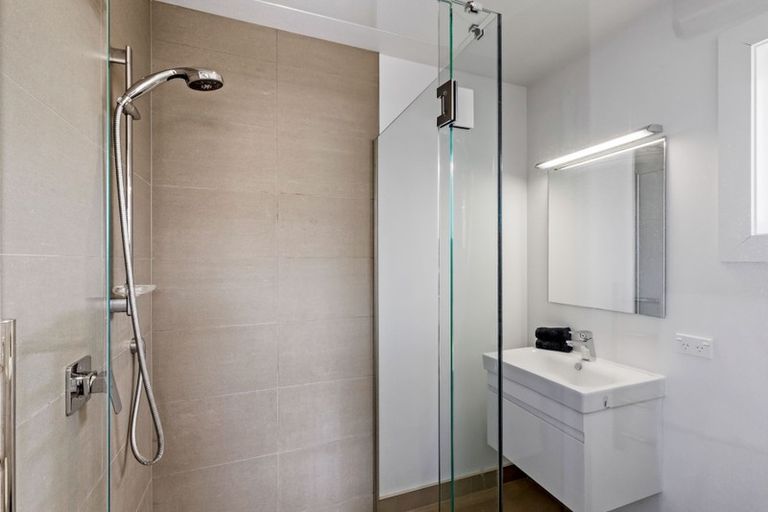 Photo of property in 13 Copper Beech Avenue, Frankton, Queenstown, 9300