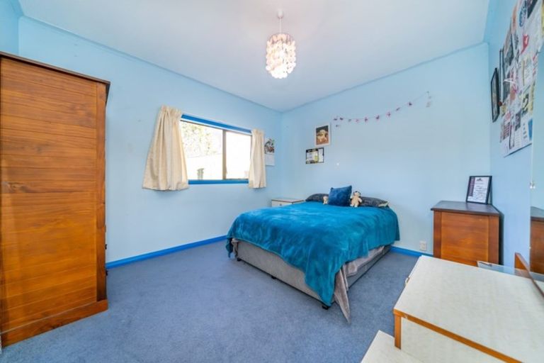 Photo of property in 57 Norana Road, Timberlea, Upper Hutt, 5018