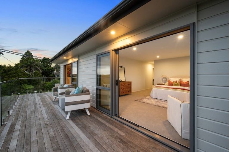 Photo of property in 41 Pohutukawa Avenue, Shelly Park, Auckland, 2014