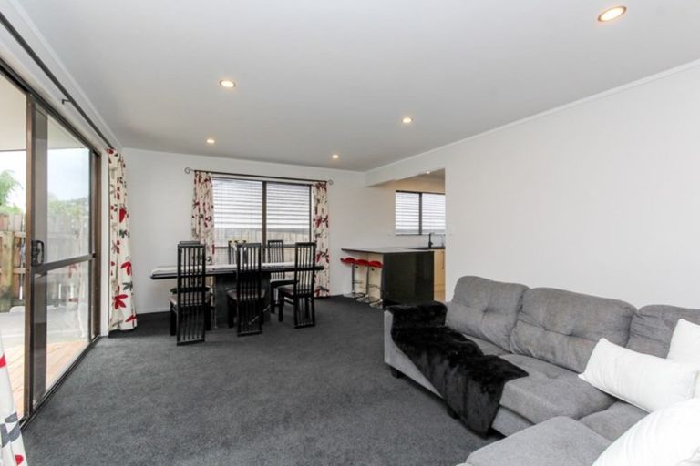 Photo of property in 10 Antonia Place, Bell Block, New Plymouth, 4312