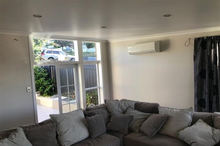 Photo of property in 105 Dowse Drive, Maungaraki, Lower Hutt, 5010