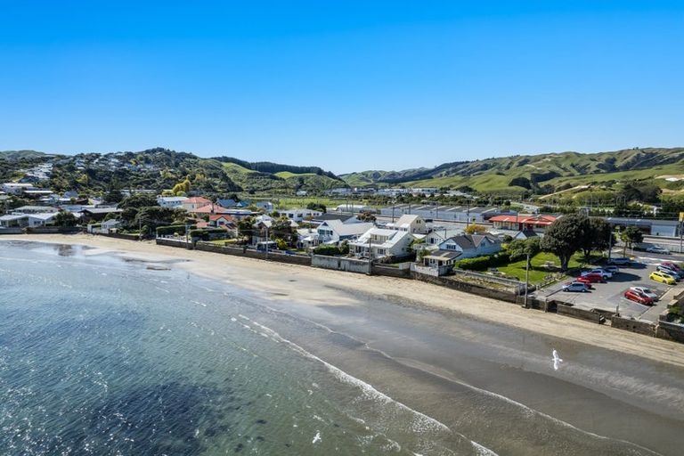 Photo of property in 32 Steyne Avenue, Plimmerton, Porirua, 5026