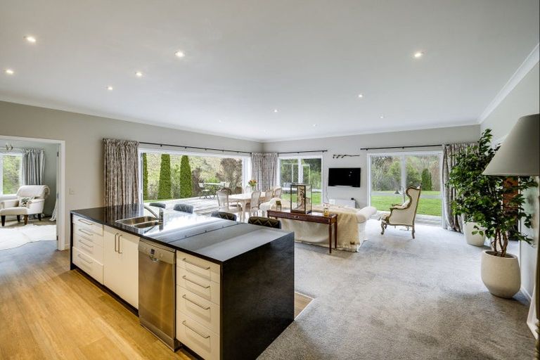 Photo of property in 254 Blackbarn Road, Havelock North, 4294