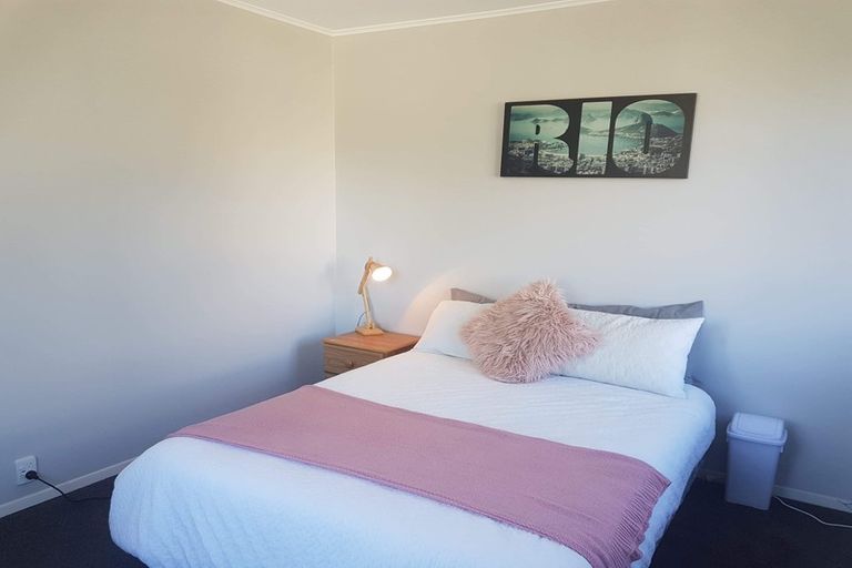 Photo of property in 18 Owhiti Street, Titahi Bay, Porirua, 5022