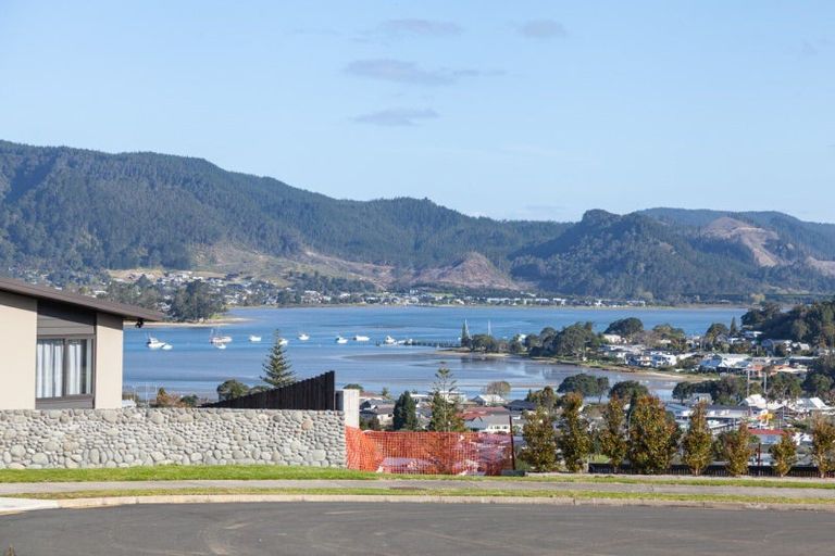 Photo of property in 3 Mason Rise, Tairua, 3508