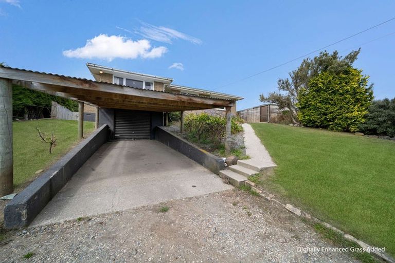 Photo of property in 1 George Street, Clinton, 9534