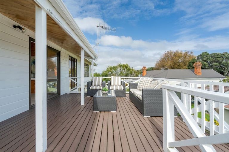 Photo of property in 2a Takarunga Road, Devonport, Auckland, 0624