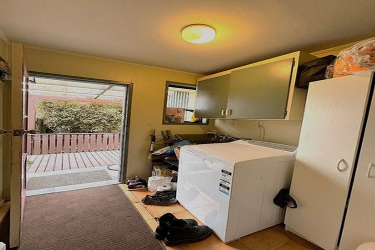 Photo of property in 3 Benita Place, Sunnyvale, Auckland, 0612
