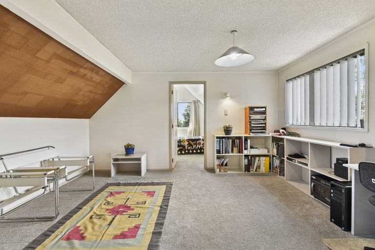 Photo of property in 2 Paulownia Place, Totara Heights, Auckland, 2105