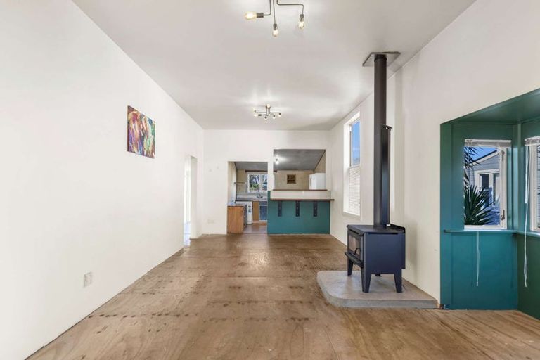 Photo of property in 44 Tennyson Street, Dannevirke, 4930