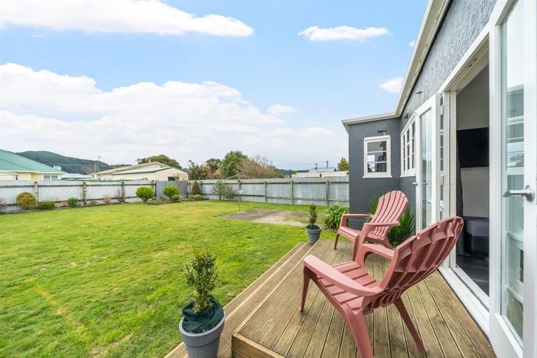 Photo of property in 15 Ararino Street, Trentham, Upper Hutt, 5018