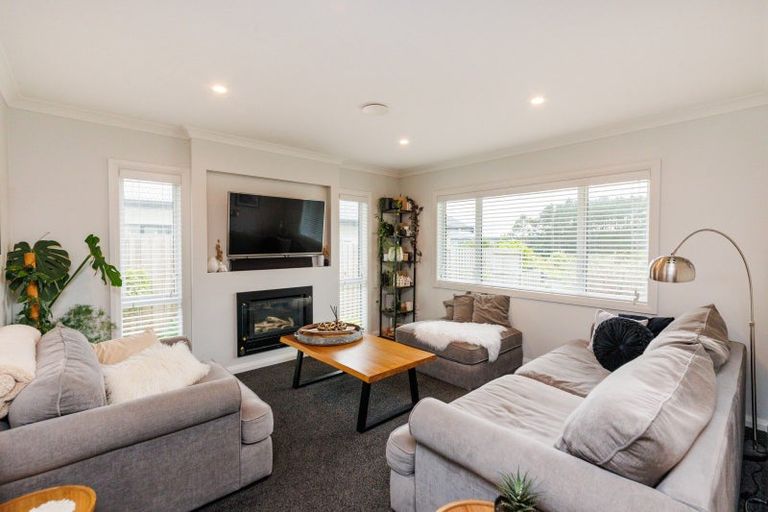 Photo of property in 41 Coutts Way, Fitzherbert, Palmerston North, 4410