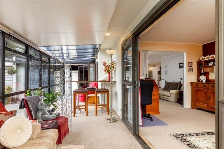 Photo of property in 102 Waikawa Road, Picton, 7220