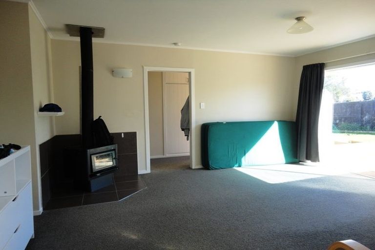 Photo of property in 27 Mcquarrie Avenue, Wattle Downs, Auckland, 2103