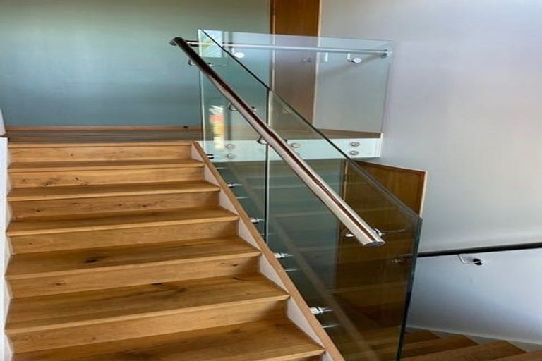 Photo of property in 1/1 Richards Avenue, Forrest Hill, Auckland, 0620