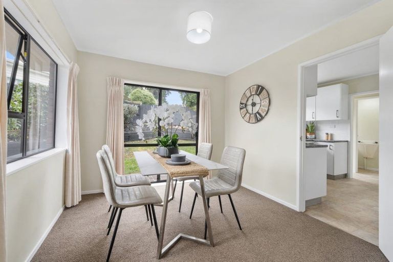 Photo of property in 1/15 Benygloe Place, Highland Park, Auckland, 2010