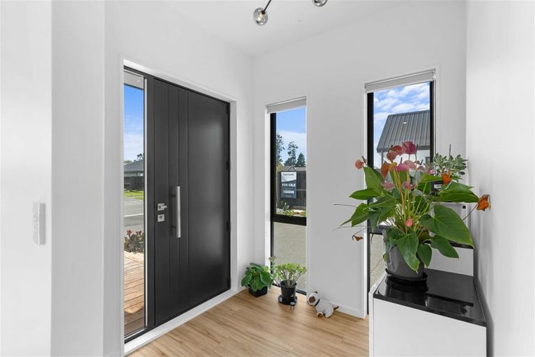 Photo of property in 4 Tussle Grove, Halswell, Christchurch, 8025