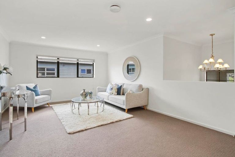 Photo of property in 9 Wye Oak Drive, Schnapper Rock, Auckland, 0632