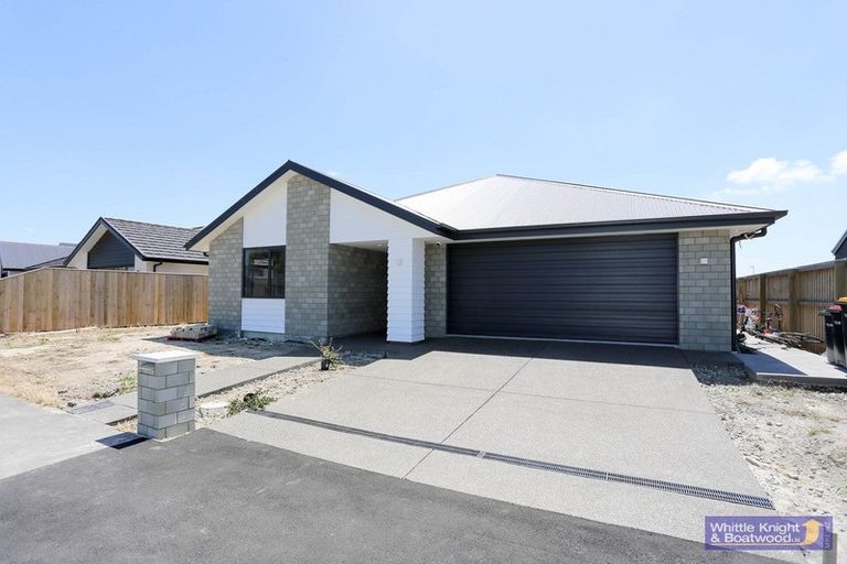 Photo of property in 25 Collier Drive, Halswell, Christchurch, 8025