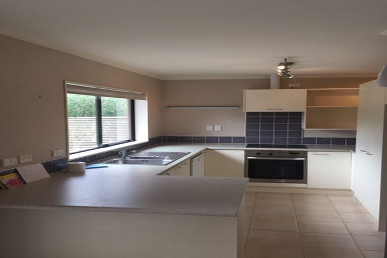 Photo of property in 4 Abilene Place, Manurewa, Auckland, 2105