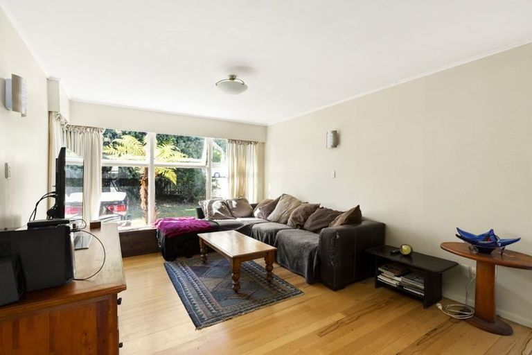 Photo of property in 1/103 Sturges Road, Henderson, Auckland, 0612