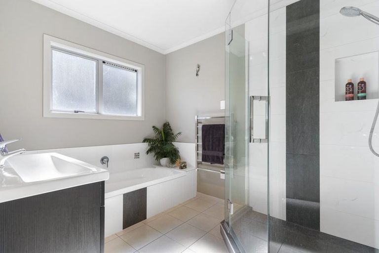 Photo of property in 12 Paua Cove, Papamoa Beach, Papamoa, 3118