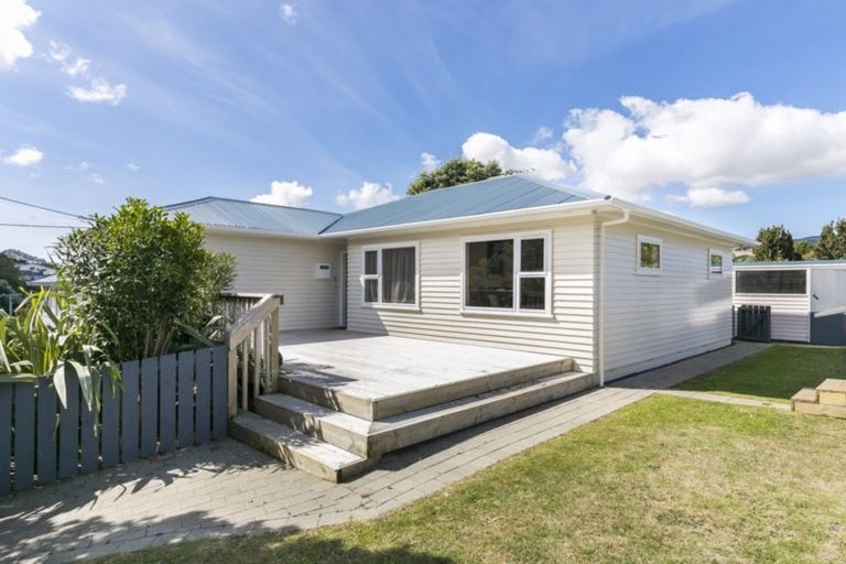 Photo of property in 63a The Drive, Tawa, Wellington, 5028