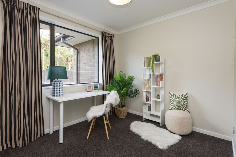 Photo of property in 74 Rotherham Drive, West Melton, 7618