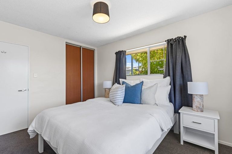 Photo of property in 24 Wades Avenue, Saint Martins, Christchurch, 8022