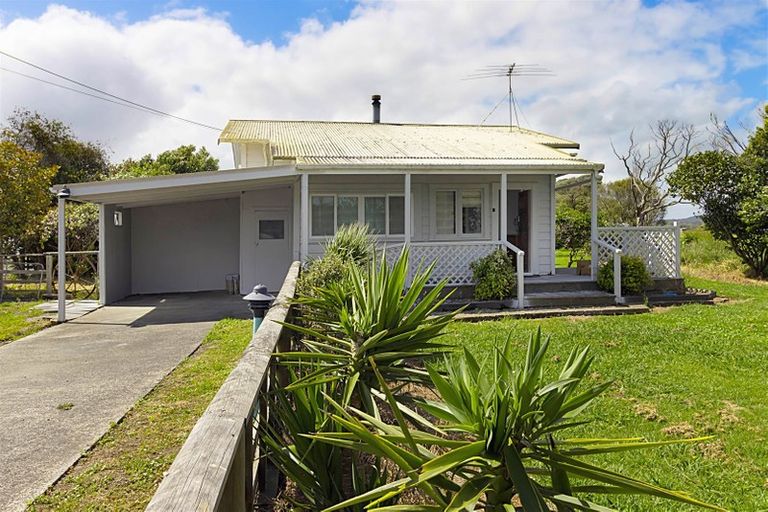 Photo of property in 130 Te Pua School Road, Helensville, 0875