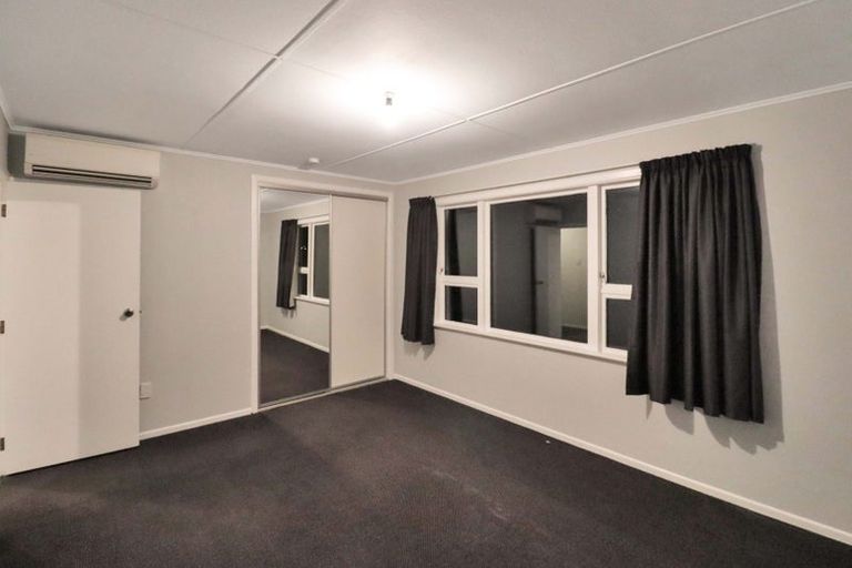 Photo of property in 58 Aniseed Grove, Timberlea, Upper Hutt, 5018