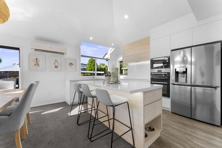 Photo of property in 9 The Anchorage, Sunnyhills, Auckland, 2010