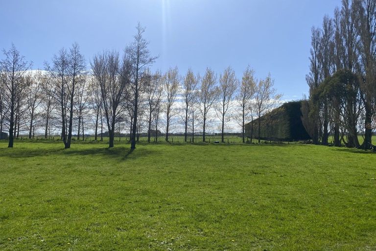 Photo of property in 750a Winton Lorneville Highway, Lochiel, Winton, 9781