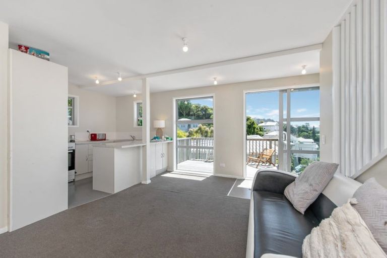 Photo of property in 18 Norna Crescent, Kelburn, Wellington, 6012