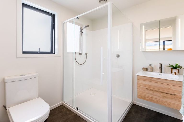 Photo of property in 26-28 Ruahine Street, Paraparaumu, 5032