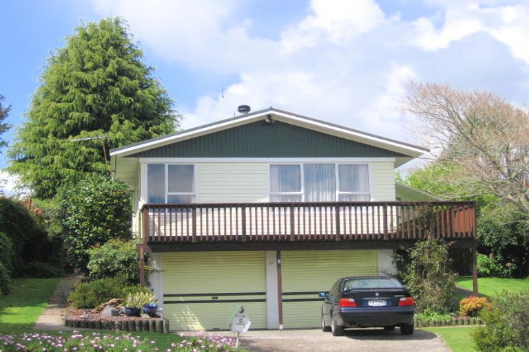 Photo of property in 8 Browning Crescent, Owhata, Rotorua, 3010