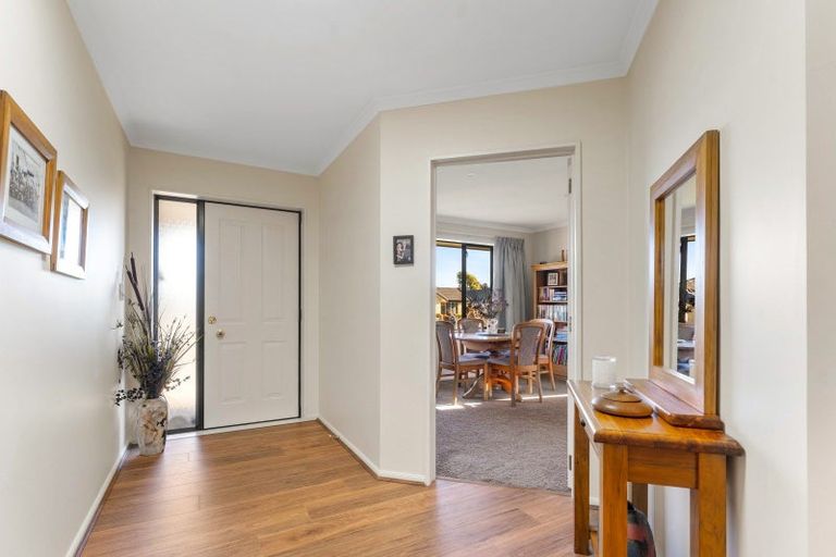 Photo of property in 16 Kendall View, Stoke, Nelson, 7011