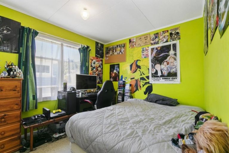 Photo of property in 16 Hay Street, Wainuiomata, Lower Hutt, 5014