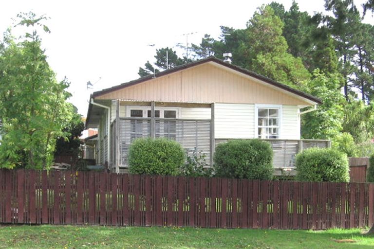 Photo of property in 7 Allington Road, Massey, Auckland, 0614