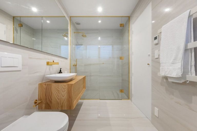 Photo of property in 9 Shirley Road, Grey Lynn, Auckland, 1021