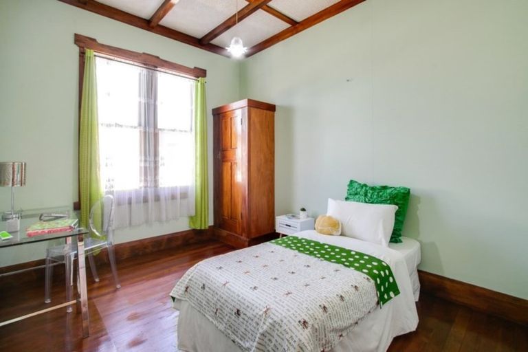 Photo of property in 801 Avenue Road East, Parkvale, Hastings, 4122