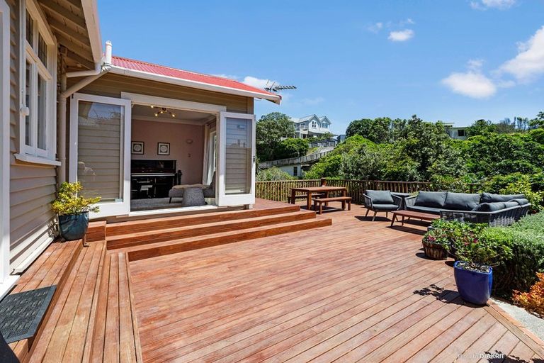 Photo of property in 12 Weld Street, Wadestown, Wellington, 6012