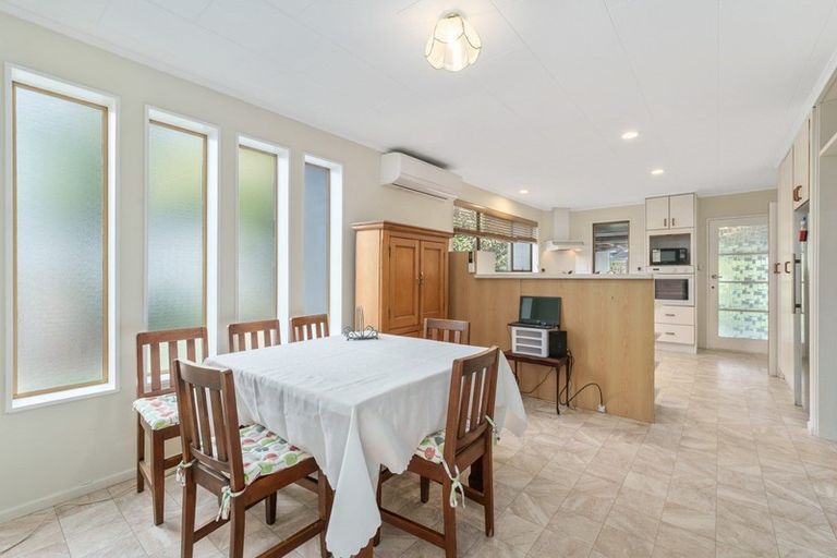 Photo of property in 29 Olive Terrace, Paraparaumu Beach, Paraparaumu, 5032